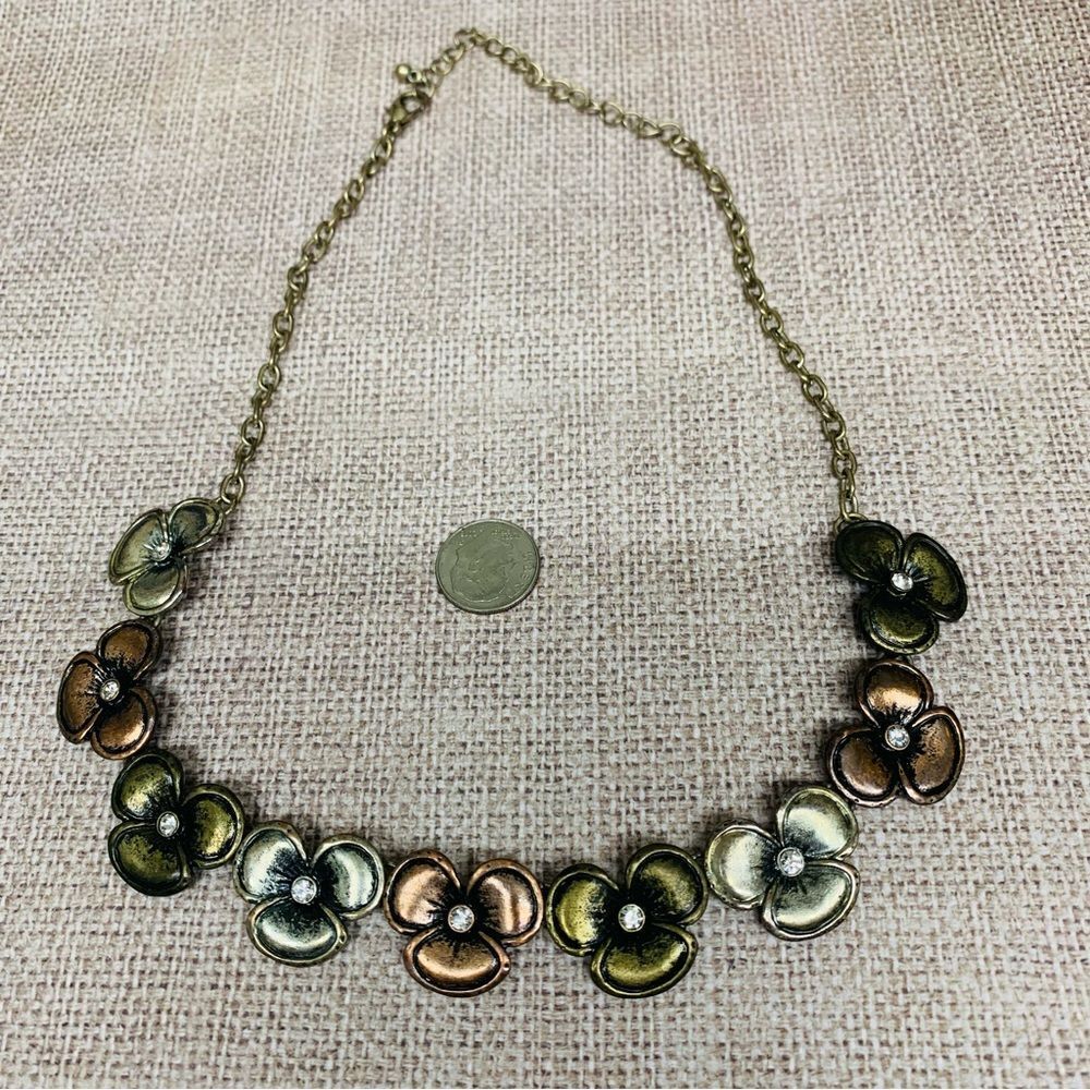 Mixed Metal Flower Crystal Necklace‎